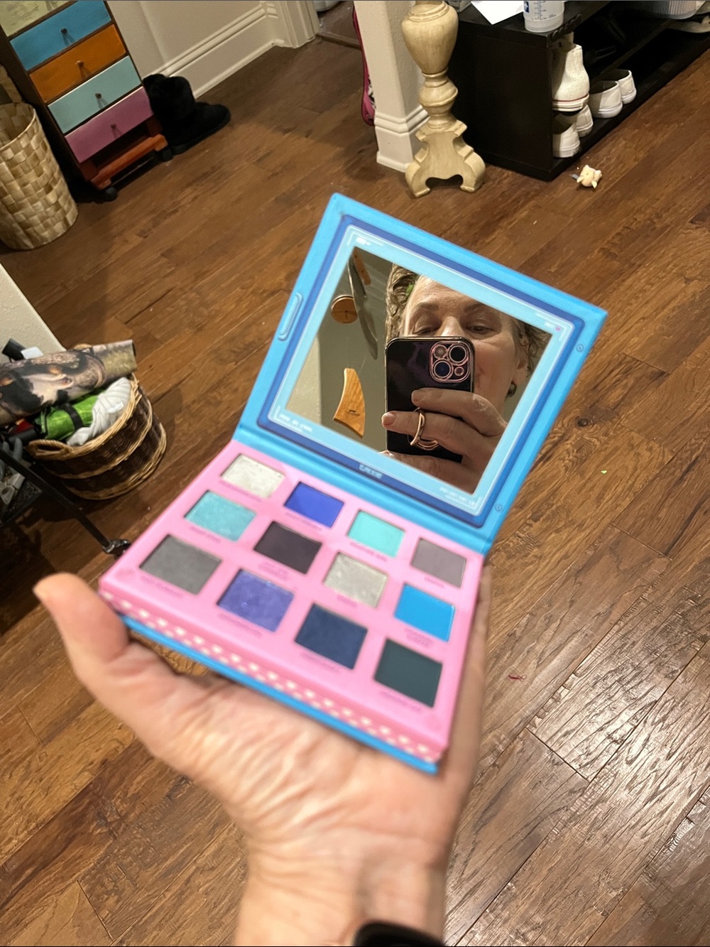 Trixie Cosmetics NIGHTTIME REALNESS 12 pan shadow + pressed pigment palette - Picture 3 of 8